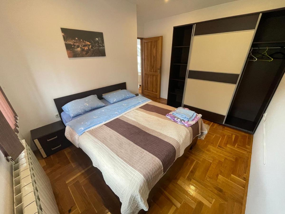 Casa Gialla Free Parking Sarajevo Exteriör bild